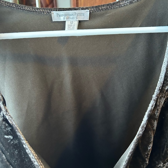 Conrad C crushed velvet tank top - Picture 2 of 5